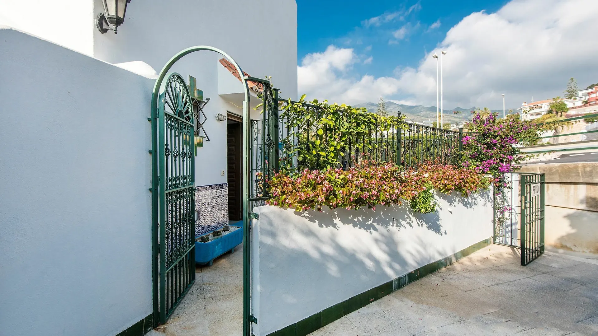 Apartamento De Lujo Primera Linea De Playa Бенальмадена